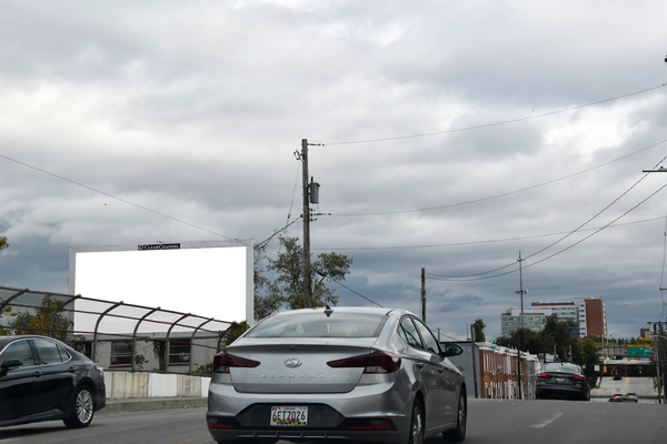 static in Baltimore Highlands