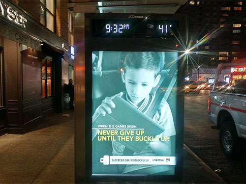 Digital/LED/Video Bus Stop Shelter Ads